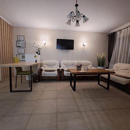 Alexander House Hotel Déva Kültér fotó