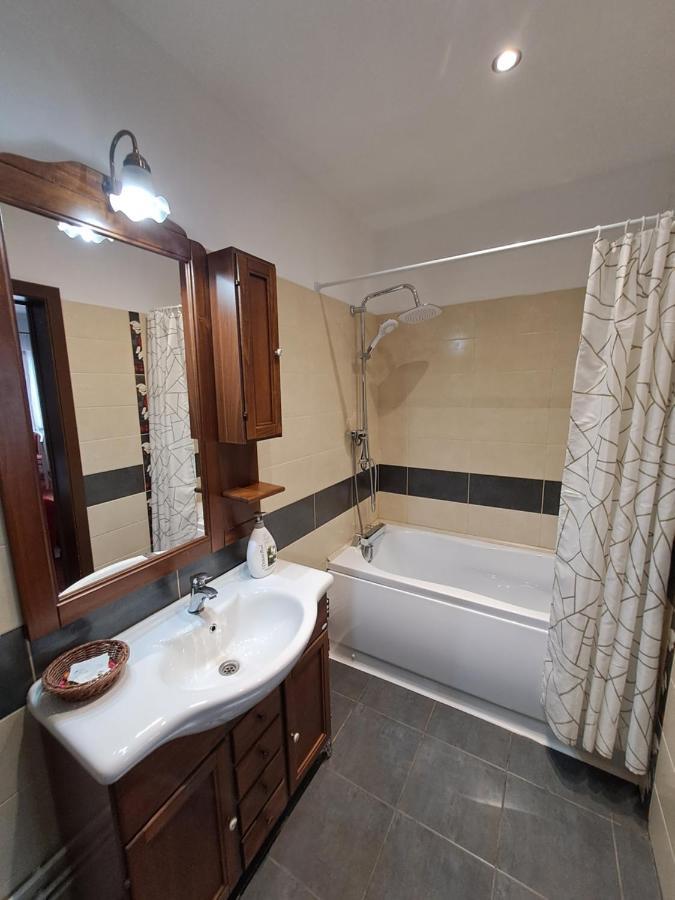 Alexander House Hotel Déva Kültér fotó