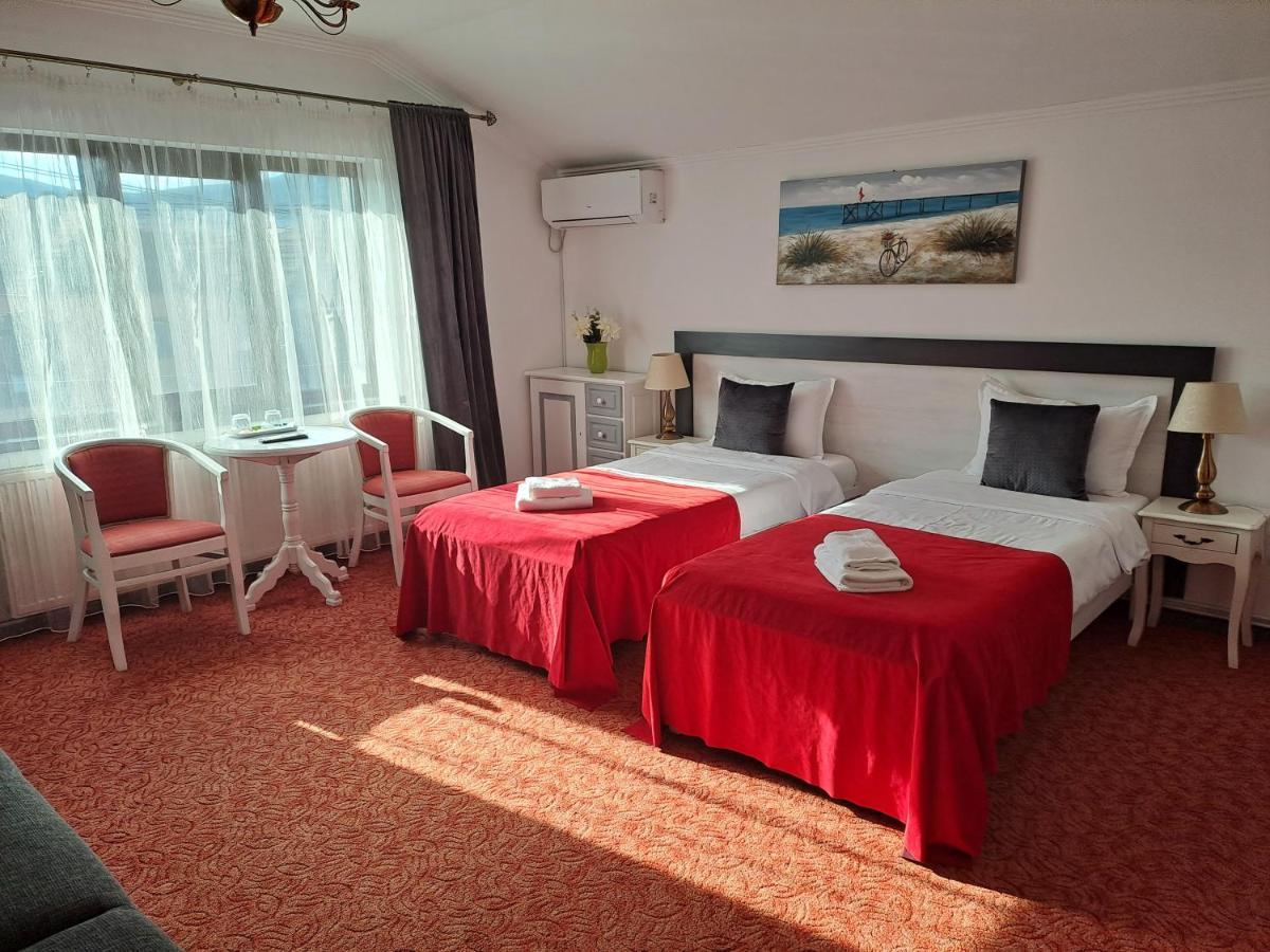 Alexander House Hotel Déva Kültér fotó