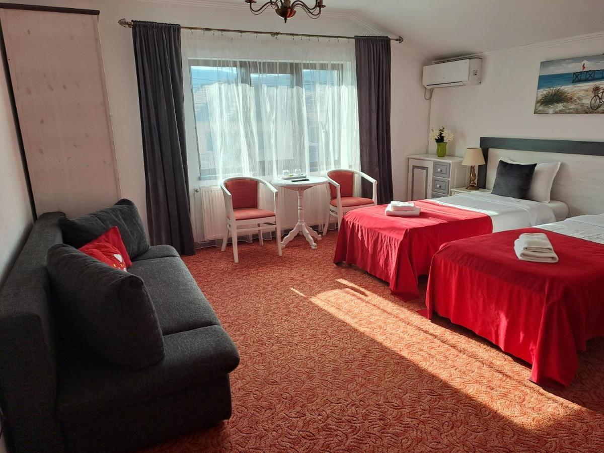 Alexander House Hotel Déva Kültér fotó