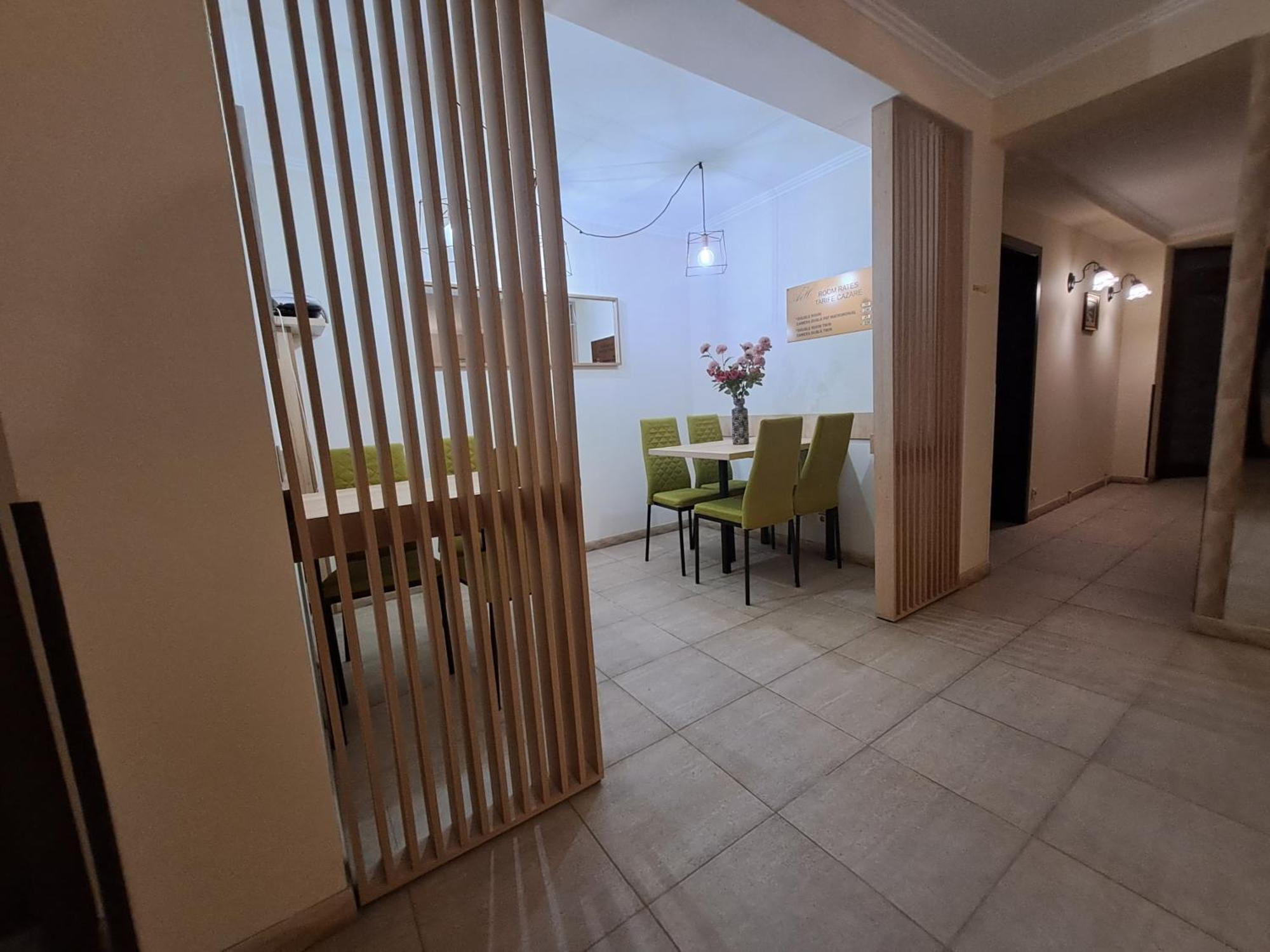 Alexander House Hotel Déva Kültér fotó