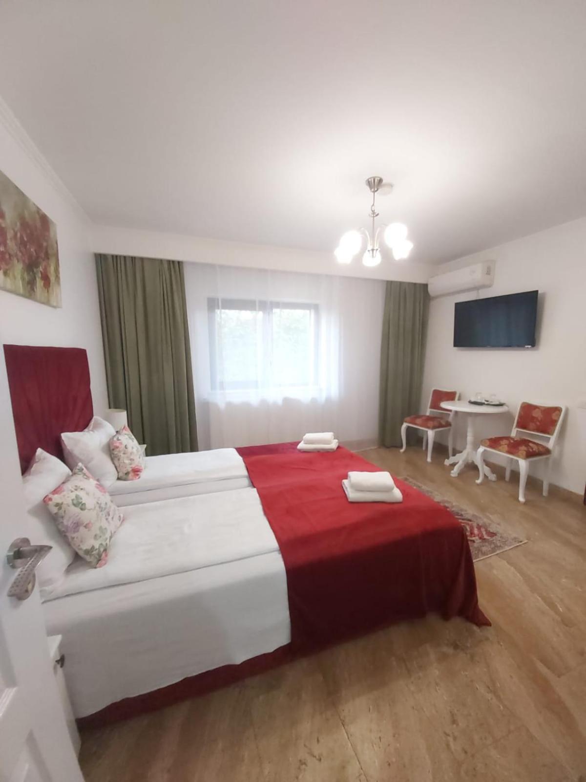 Alexander House Hotel Déva Kültér fotó