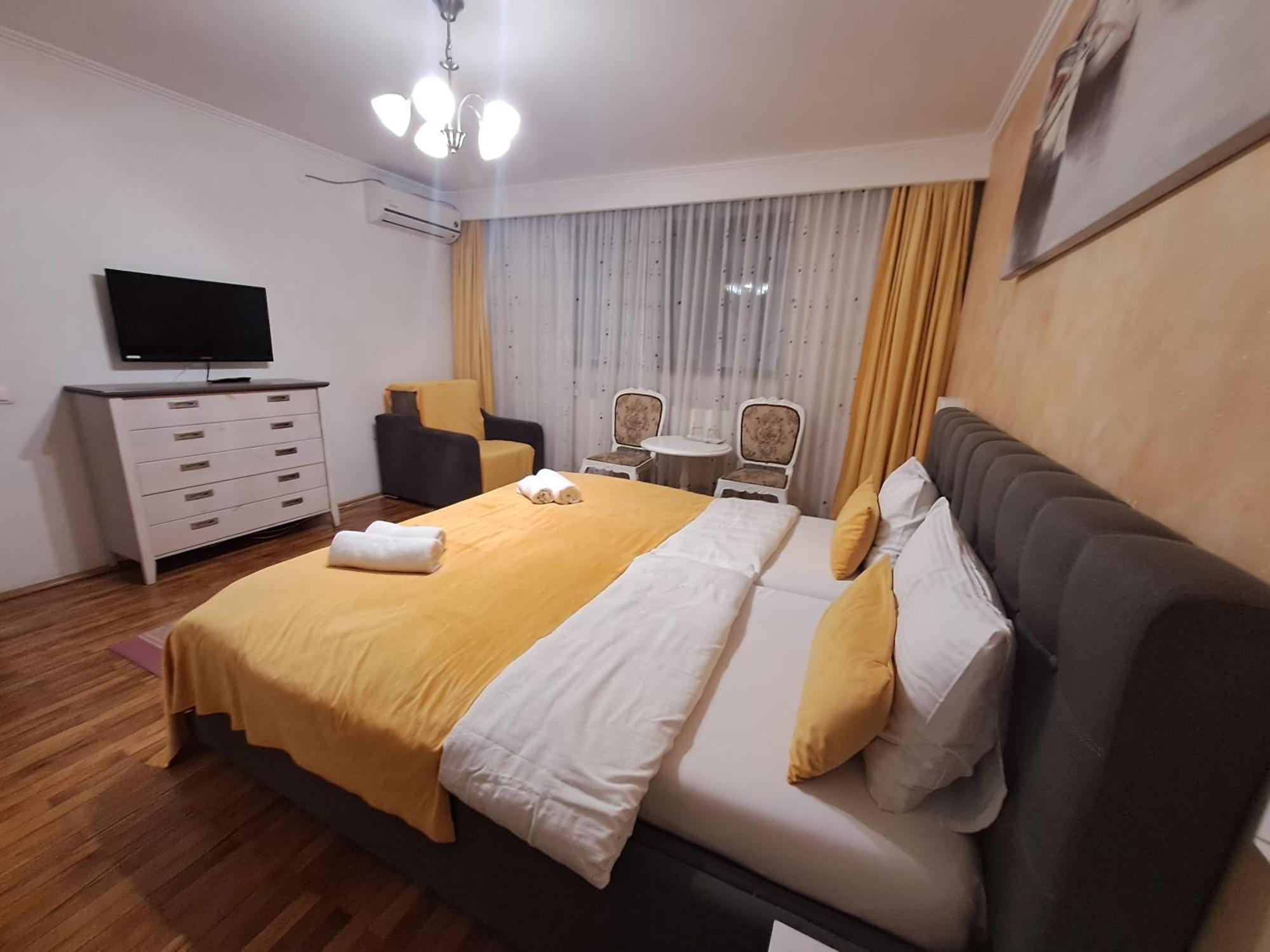 Alexander House Hotel Déva Kültér fotó