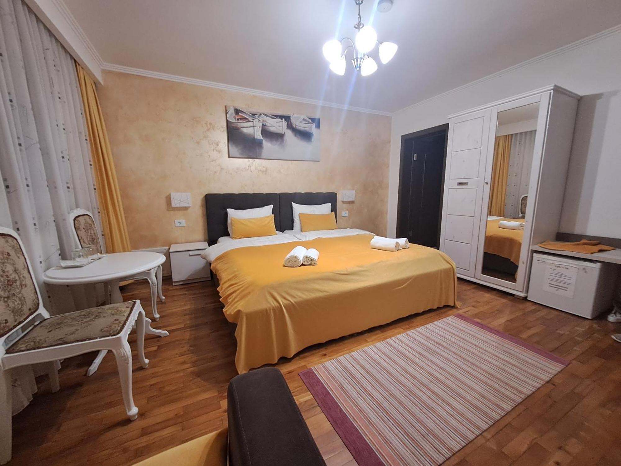 Alexander House Hotel Déva Kültér fotó
