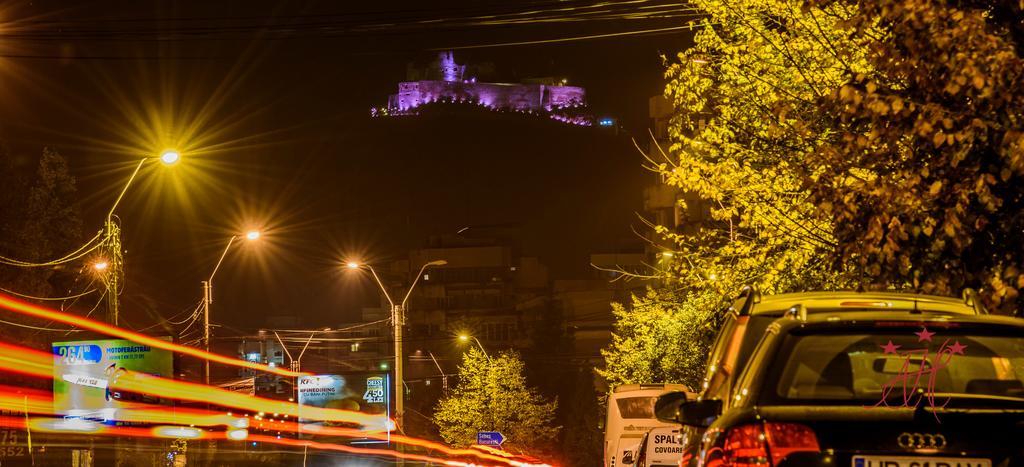Alexander House Hotel Déva Kültér fotó